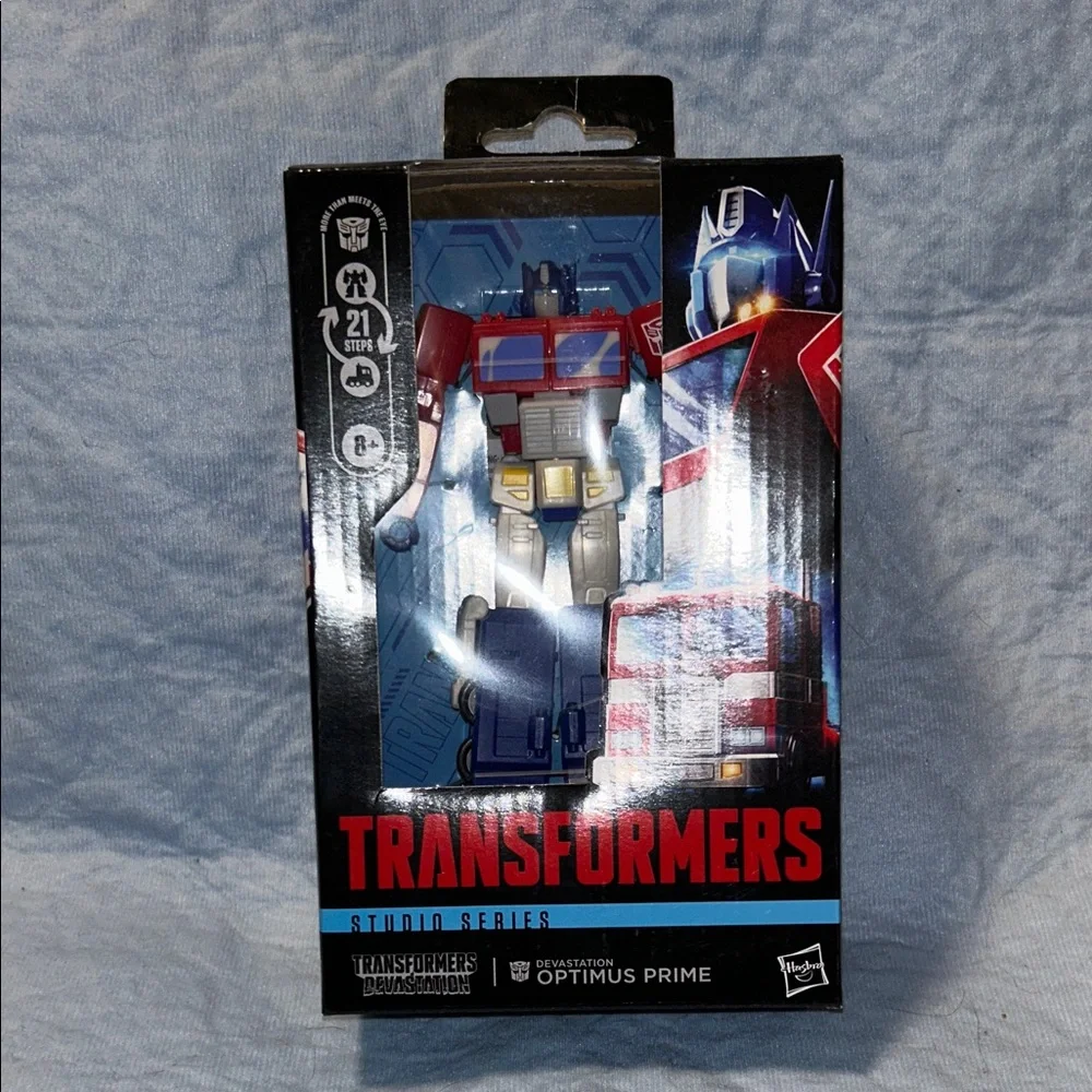 Transformers Studio Series Deluxe Class Optimus Prime Transformers: Devastation